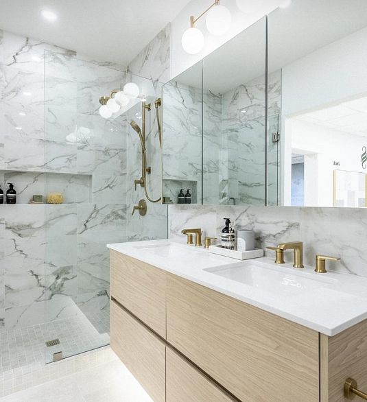 107 7779 Yukon Street