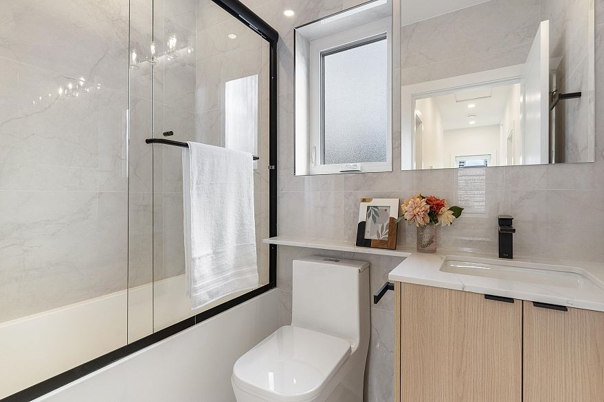 1 4257 Beatrice Street