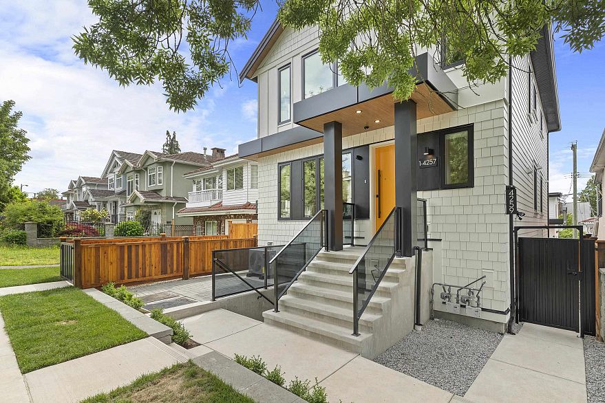 1 4257 Beatrice Street