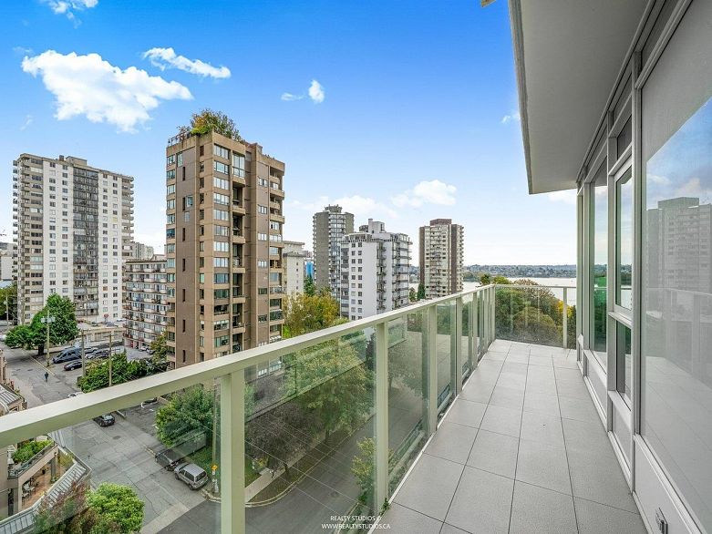 905 1221 Bidwell Street