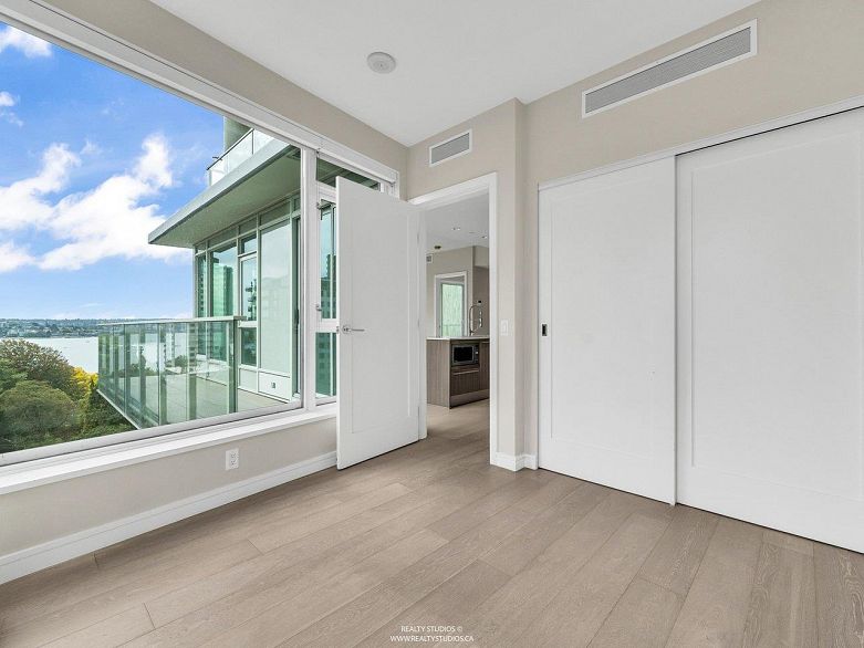 905 1221 Bidwell Street