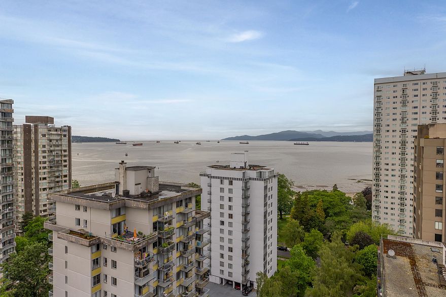 1701 1251 Cardero Street