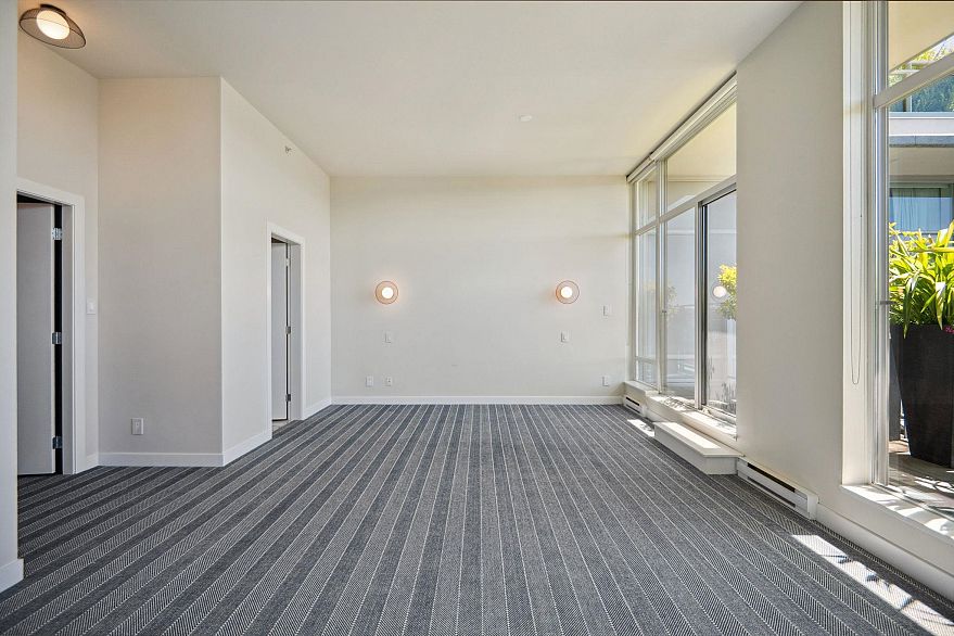 PH4 2321 Scotia Street