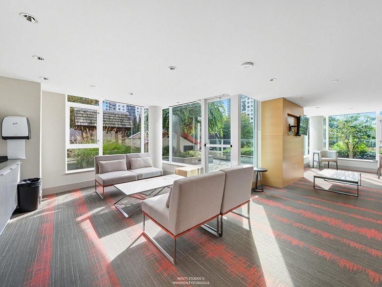 905 1221 Bidwell Street