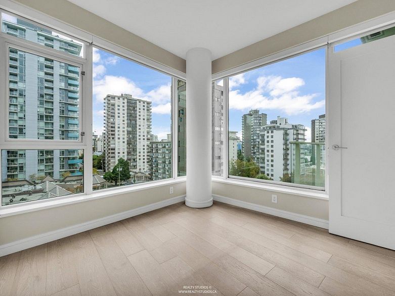 905 1221 Bidwell Street