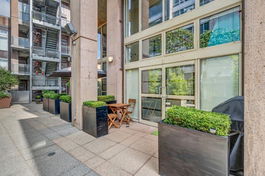 211&212 1529 W 6th Avenue