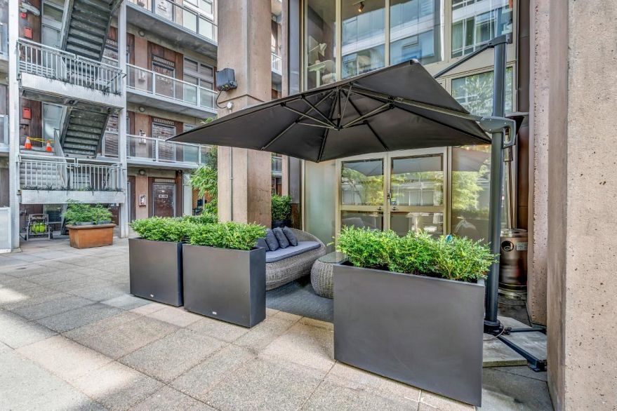 211&212 1529 W 6th Avenue