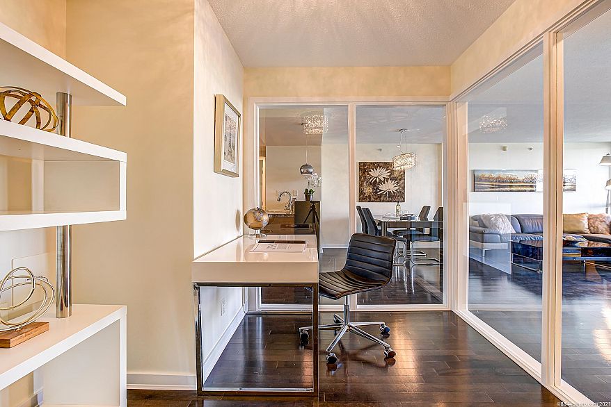 1101 980 Cooperage Way