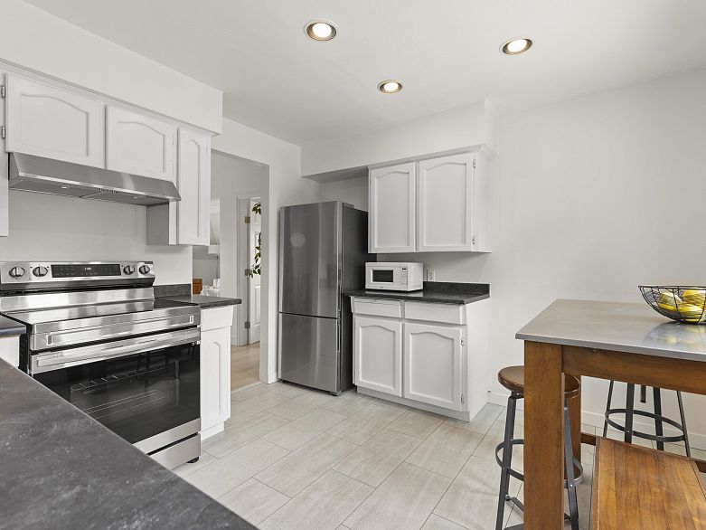 1902 Stephens Street