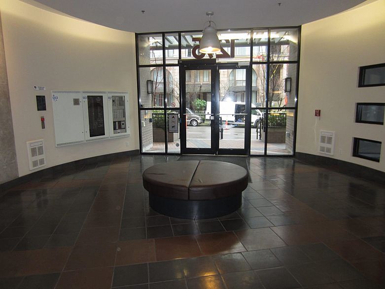 302 1295 Richards Street