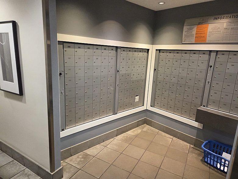 302 1295 Richards Street