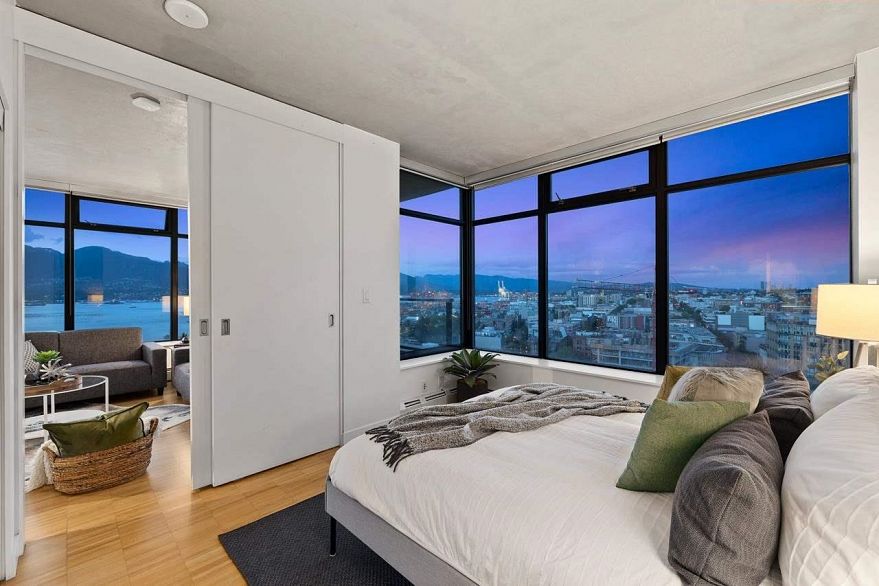 1701 108 W Cordova Street