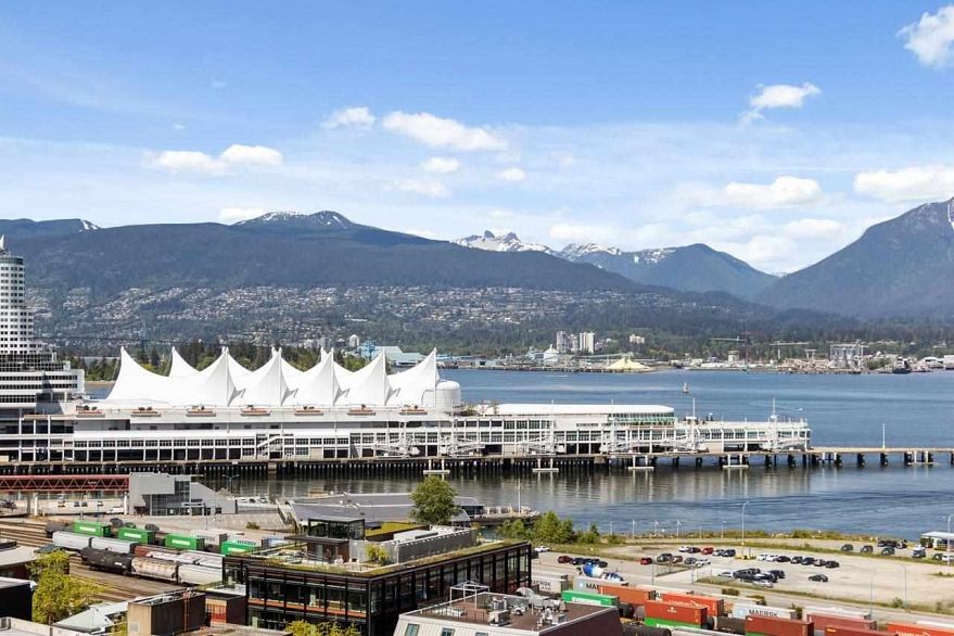 1701 108 W Cordova Street