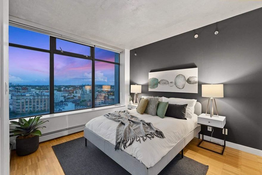 1701 108 W Cordova Street