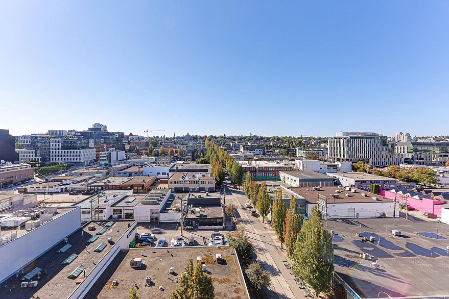 1102 1788 Ontario Street