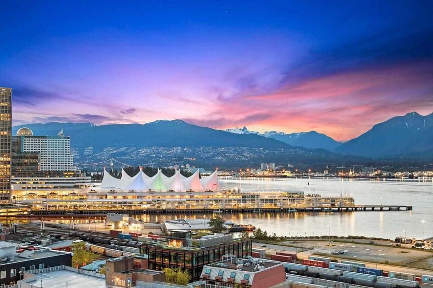 1701 108 W Cordova Street