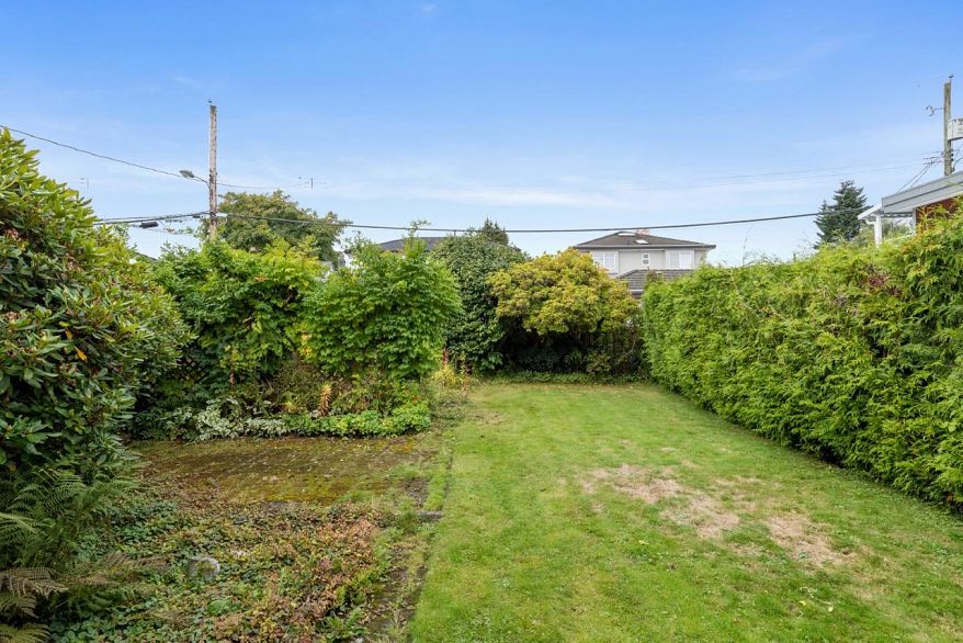 4805 Inverness Street