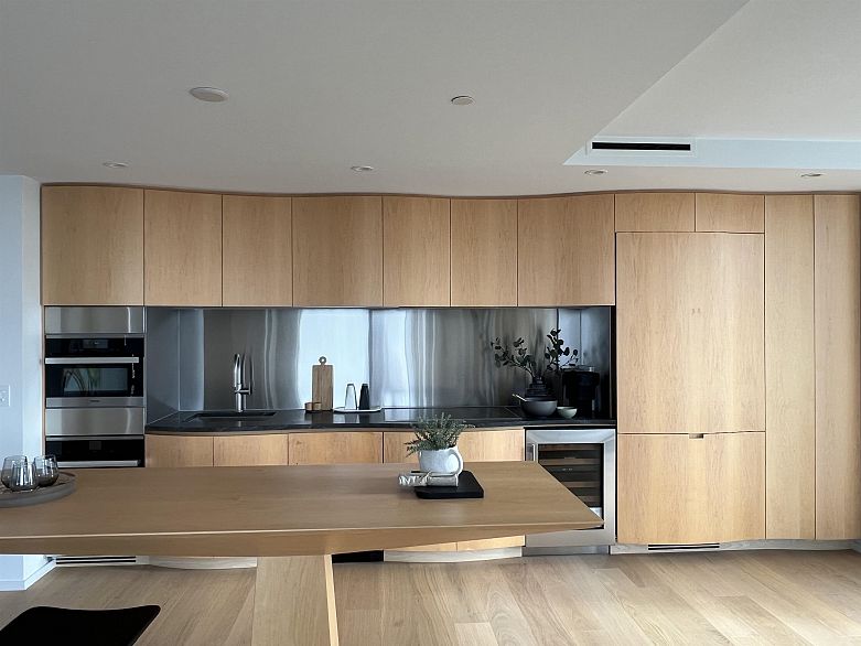 2903 1568 Alberni Street