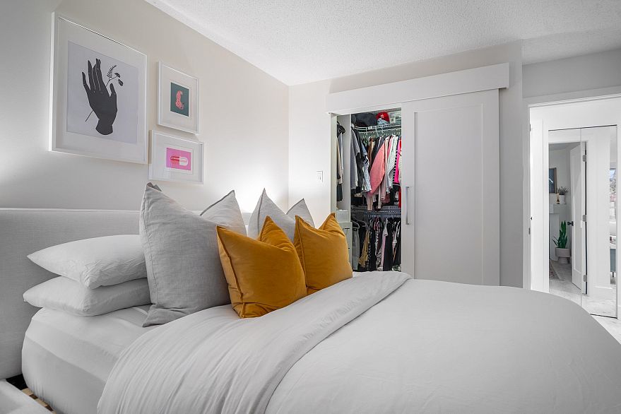 307 1345 Comox Street