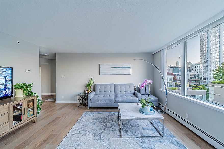 906 1288 Marinaside Crescent