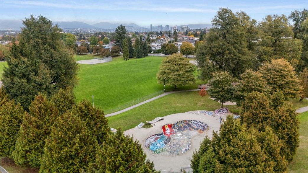 4805 Inverness Street