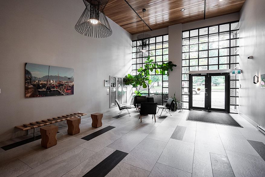 301 1159 Main Street