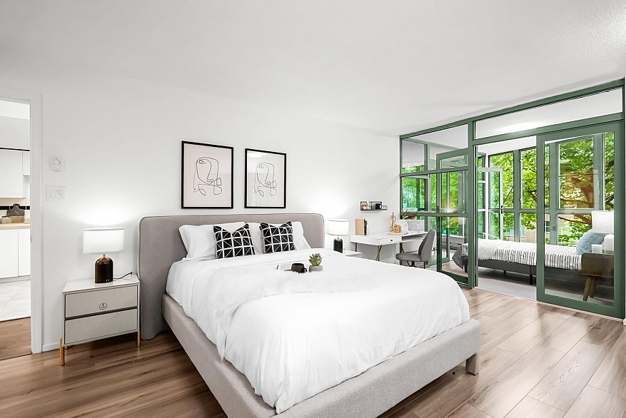 301 1159 Main Street