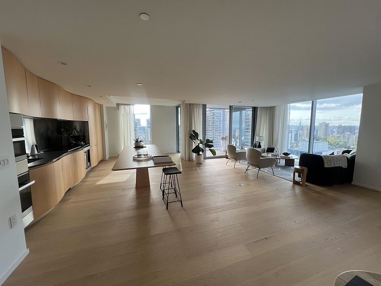 2903 1568 Alberni Street