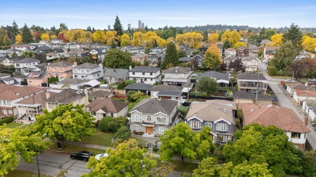 4805 Inverness Street