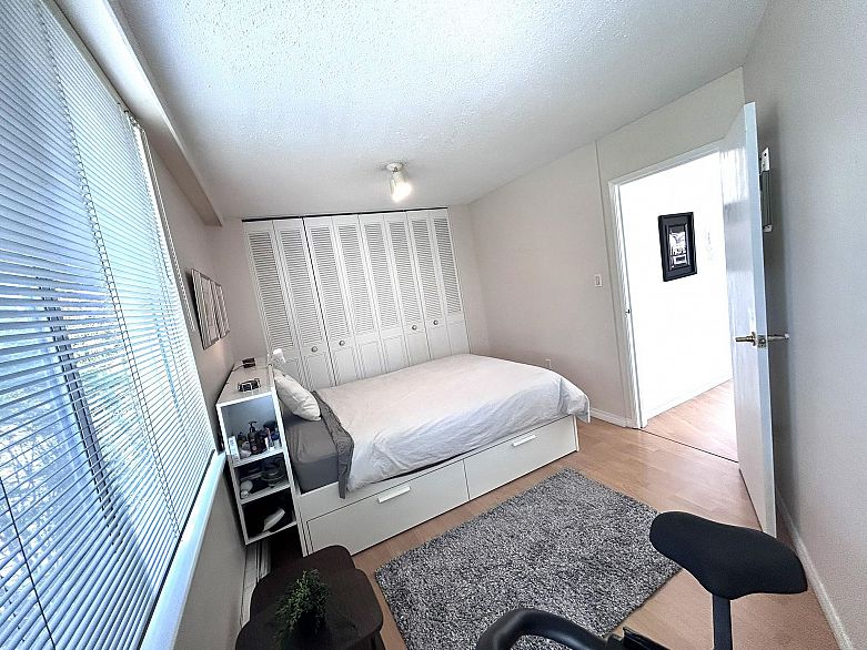 303 4691 W 10th Avenue