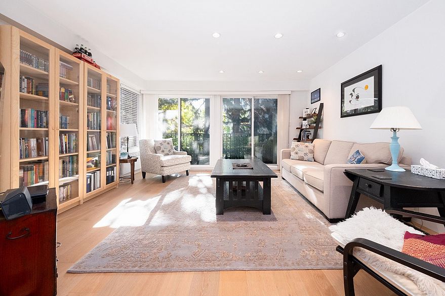 311 1274 Barclay Street