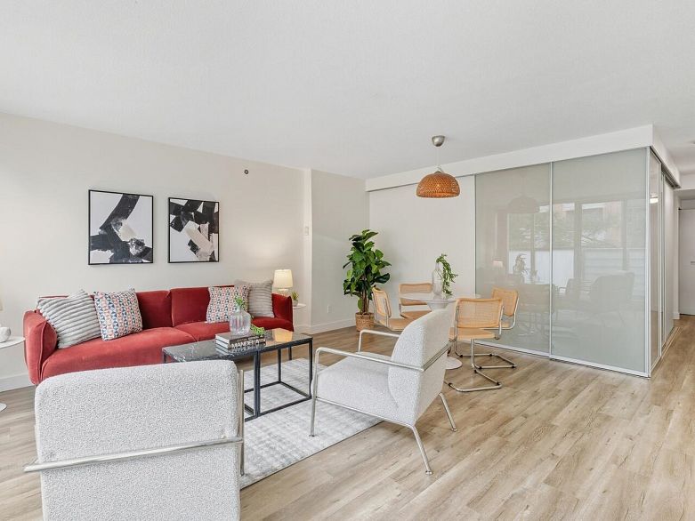 209 168 Powell Street