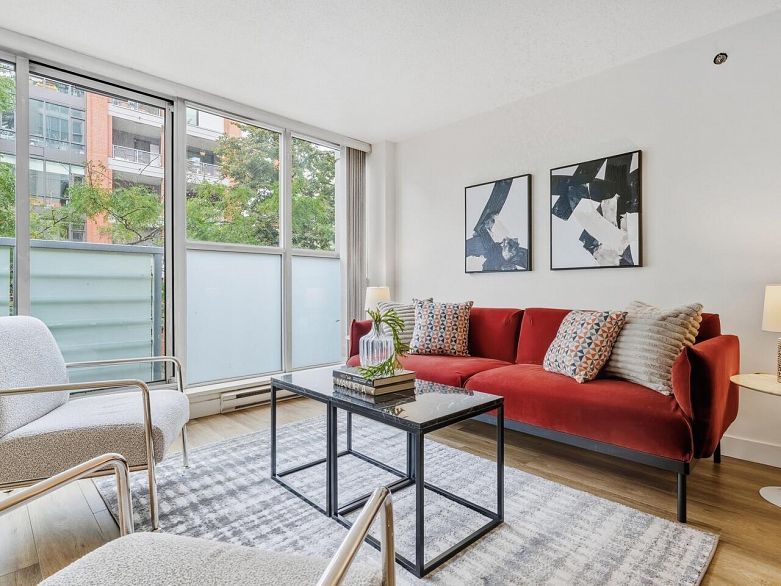 209 168 Powell Street