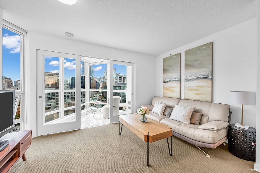 1210 833 Seymour Street