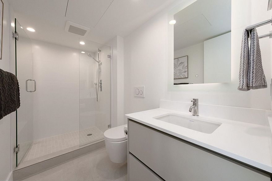 801 1236 Bidwell Street