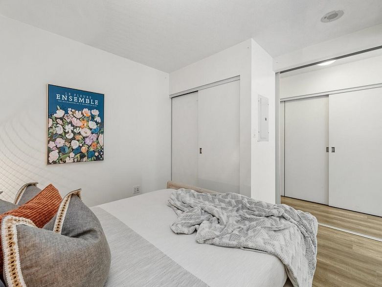 209 168 Powell Street