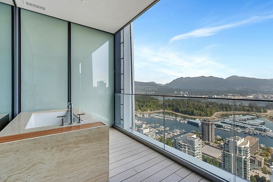 PH1 1568 Alberni Street