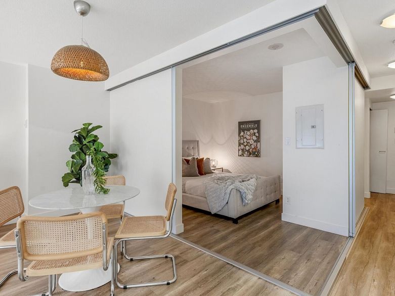 209 168 Powell Street