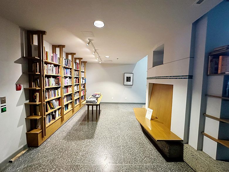 1401 989 Nelson Street