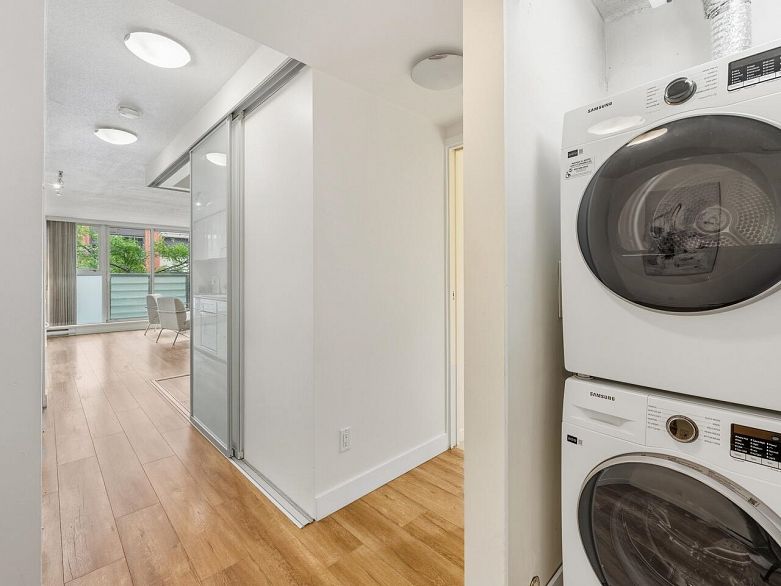 209 168 Powell Street