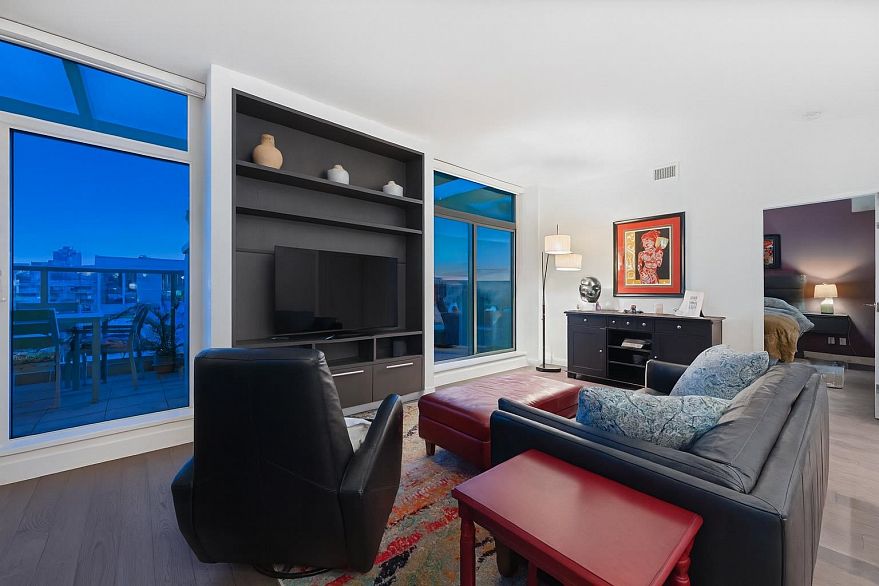 1606 288 W 1st Avenue