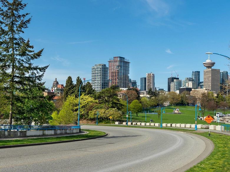 209 168 Powell Street