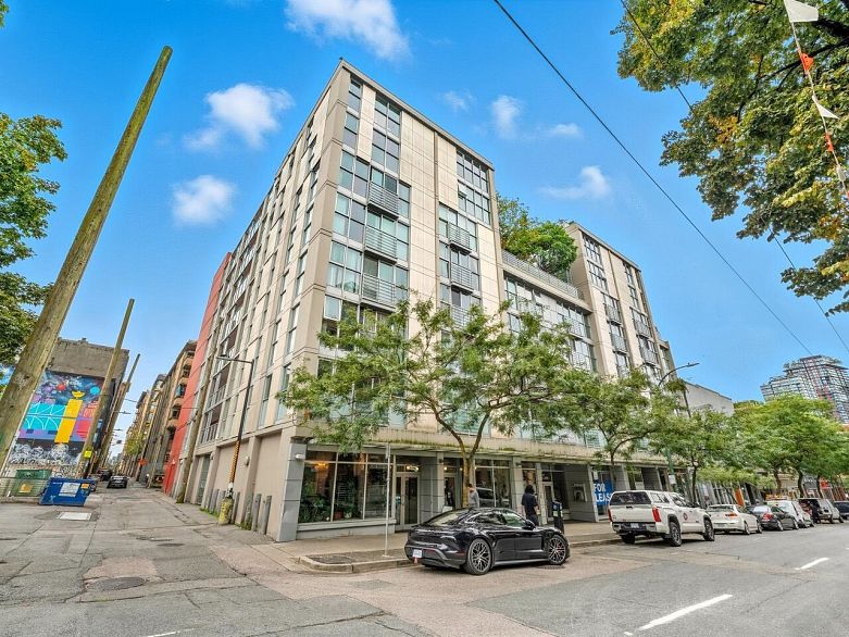 209 168 Powell Street