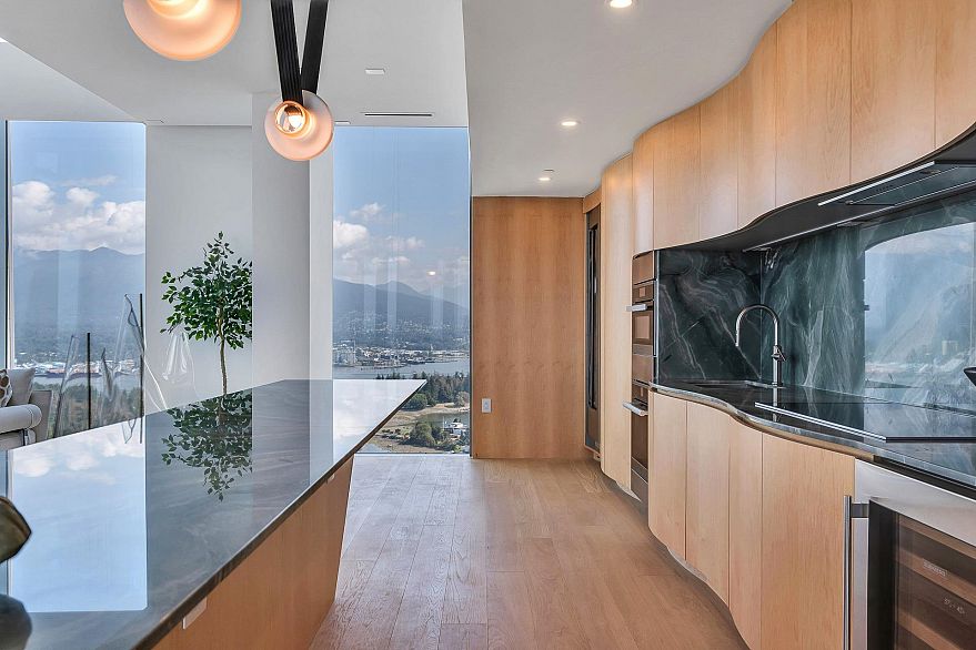 PH1 1568 Alberni Street