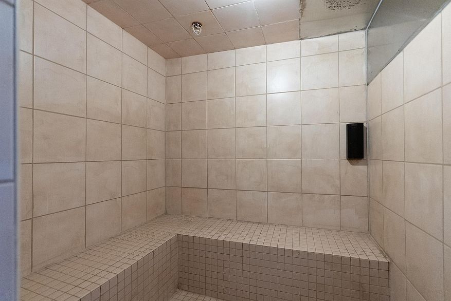 2904 1238 Melville Street