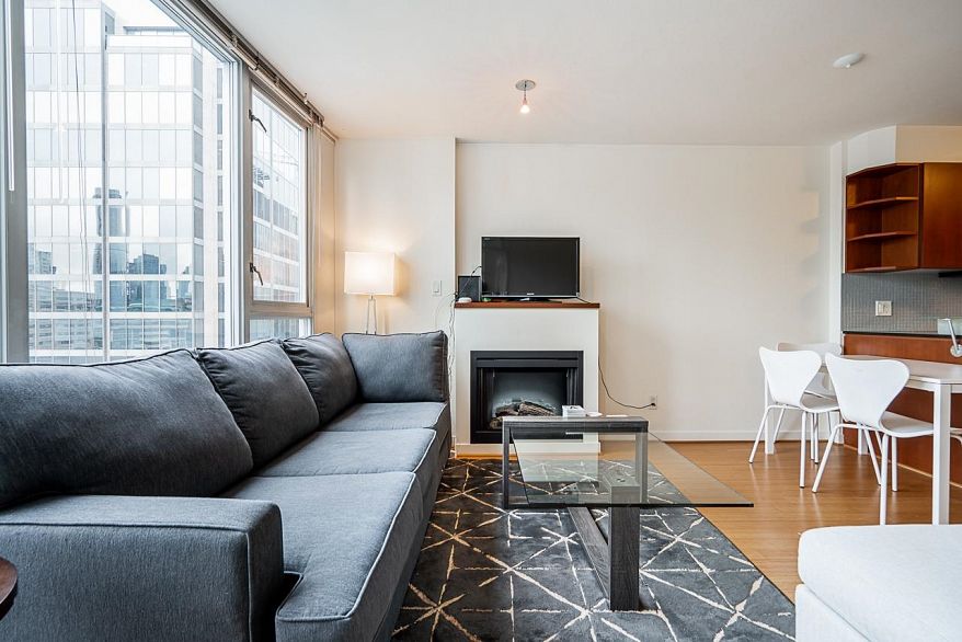 1003 822 Seymour Street