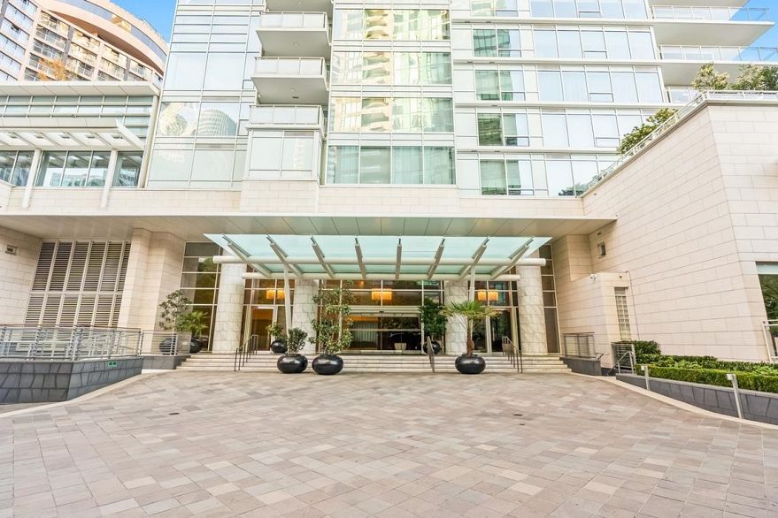 2101 1139 W Cordova Street