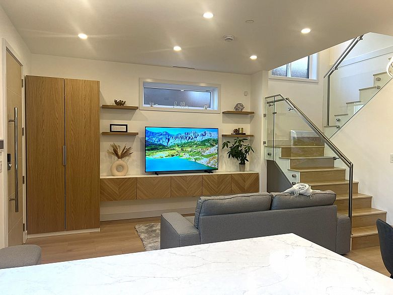 1 2838 Turner Street