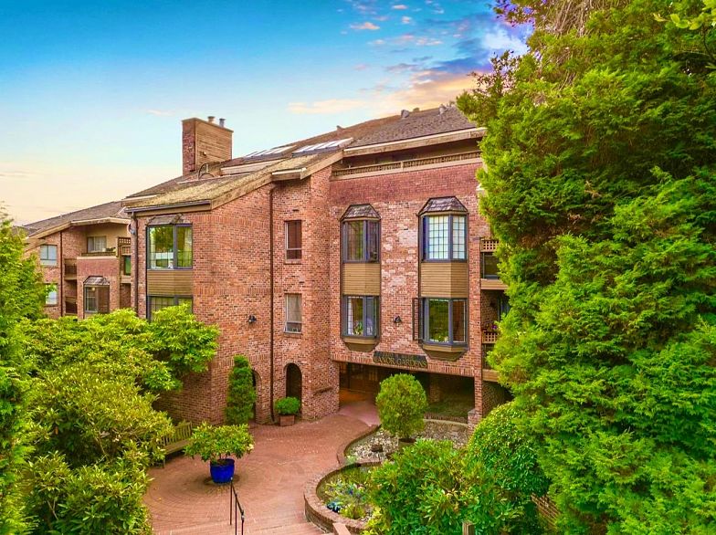 408 2320 W 40th Avenue