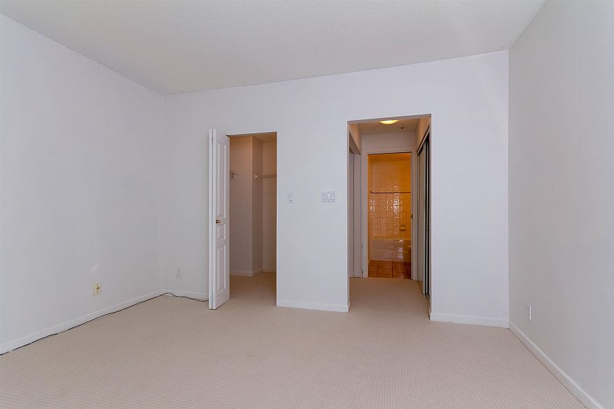 202 1820 E Kent Avenue